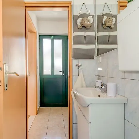 Abazur Apartment *